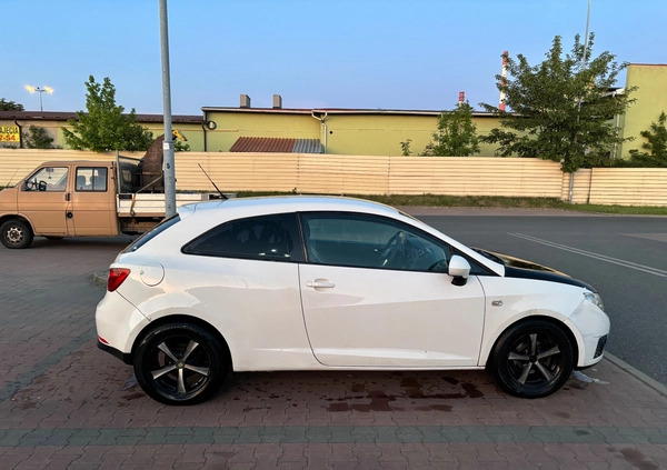 Seat Ibiza cena 6300 przebieg: 263000, rok produkcji 2009 z Łódź małe 92